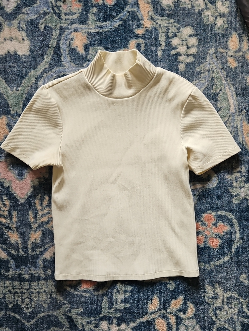 For Days -Cream Short-Sleeve Mock Neck Tee - M